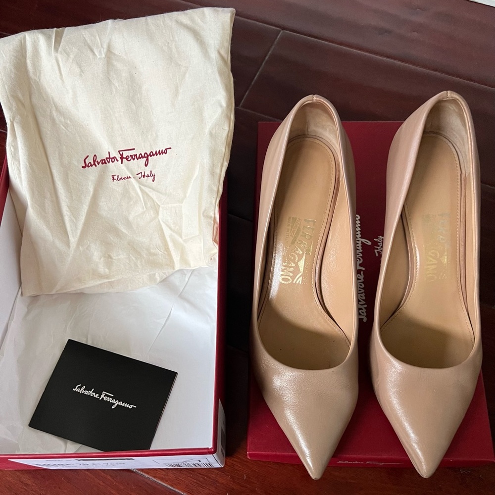 Ferragamo Fiore Heel